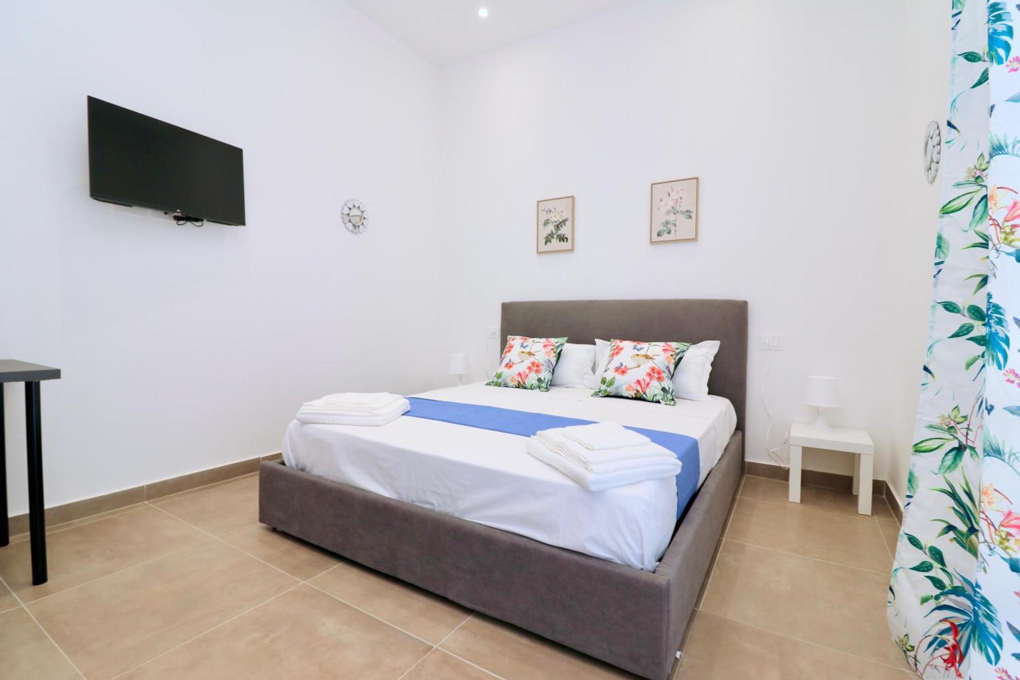 Airport Guest Houses เนเปิลส์ ภายนอก รูปภาพ