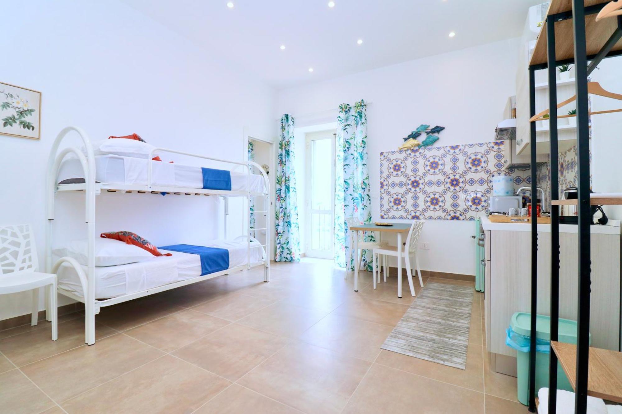 Airport Guest Houses เนเปิลส์ ภายนอก รูปภาพ