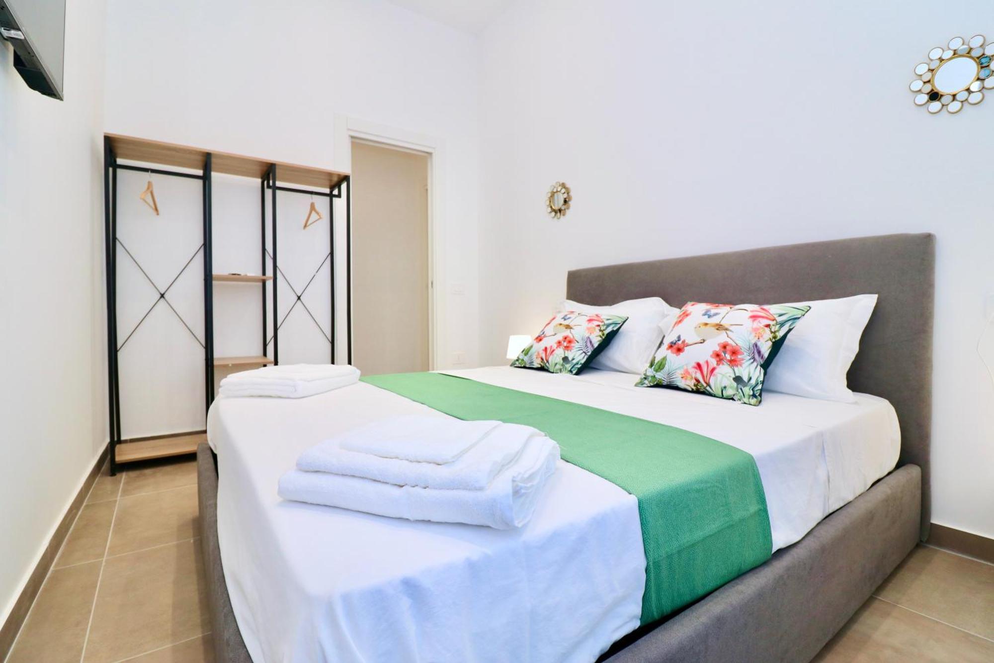 Airport Guest Houses เนเปิลส์ ภายนอก รูปภาพ